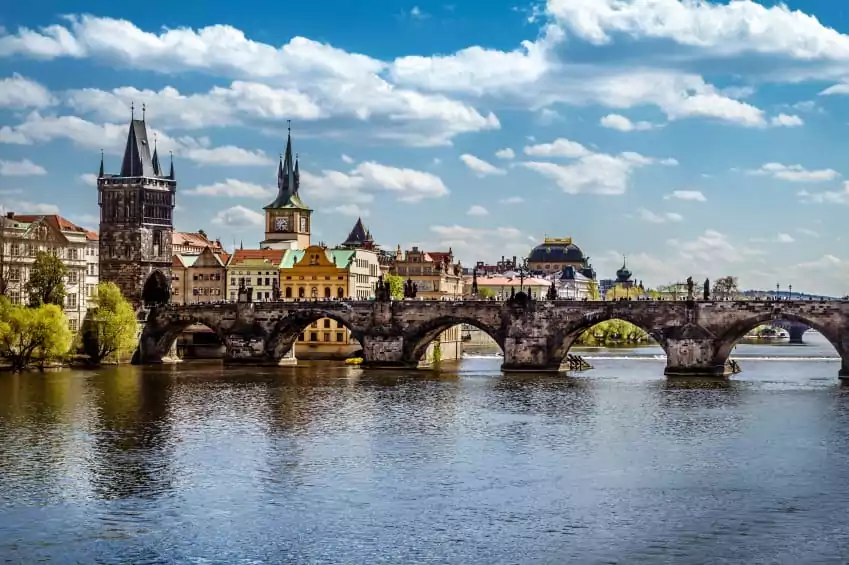 Thinking to Travel to Prague? | The Early Air Way's Blog