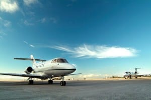 The Benefits of Hiring Your Own Private Jet Charter | The Early Air Way's Blog