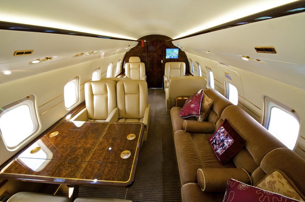Luxurious Private Jet | The Early Airway 