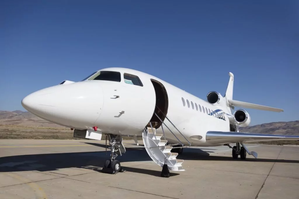 Challenger 601:The Perfect Business Travel Jet - The Early Air Way