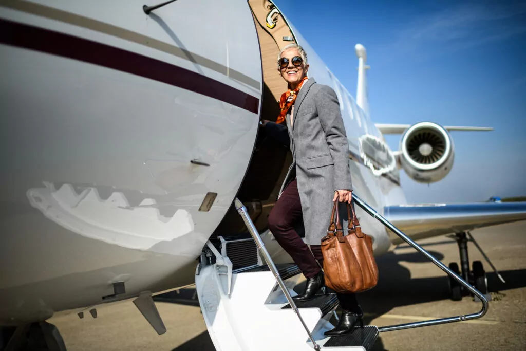 Benefits of Flying on a Private Jet For Senior Travel - Early Air Way