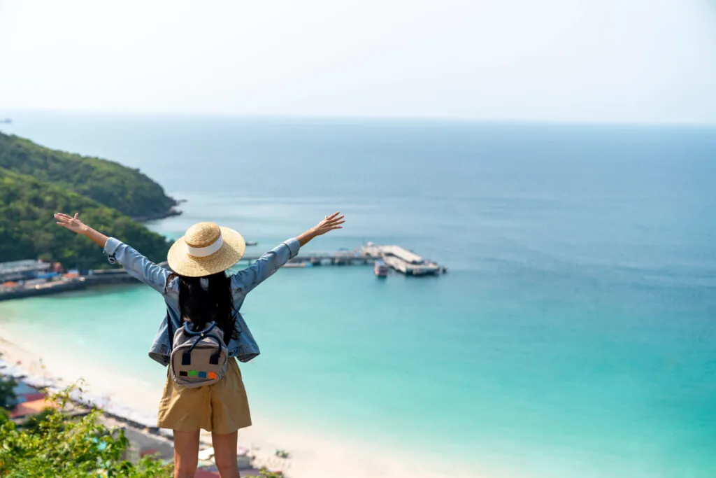 Best Places to Travel Solo, and Travel Tips - The Early Air Way