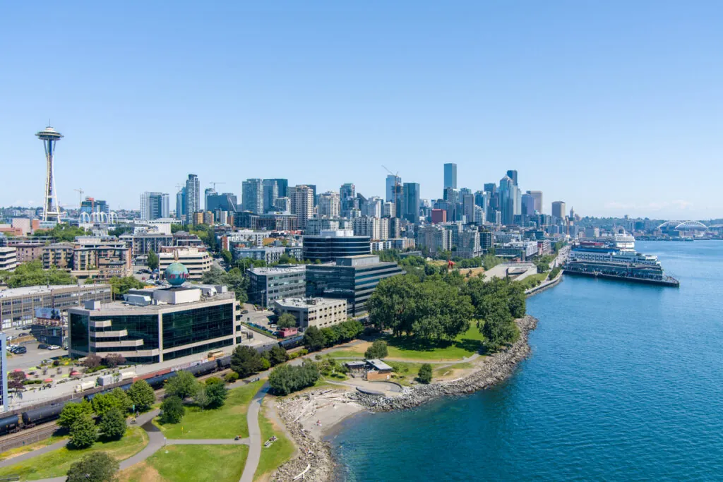 When is the Best Time to Travel to Seattle? - Early Air Way